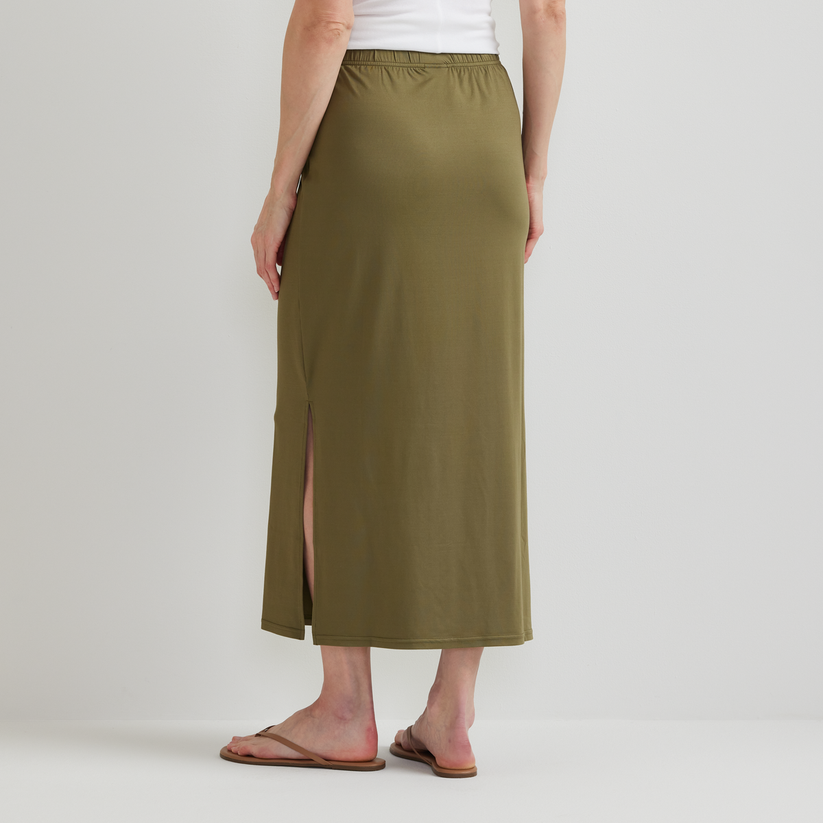 Eddie Bauer Women's Sightseer Knit Skirt alternate view 3
