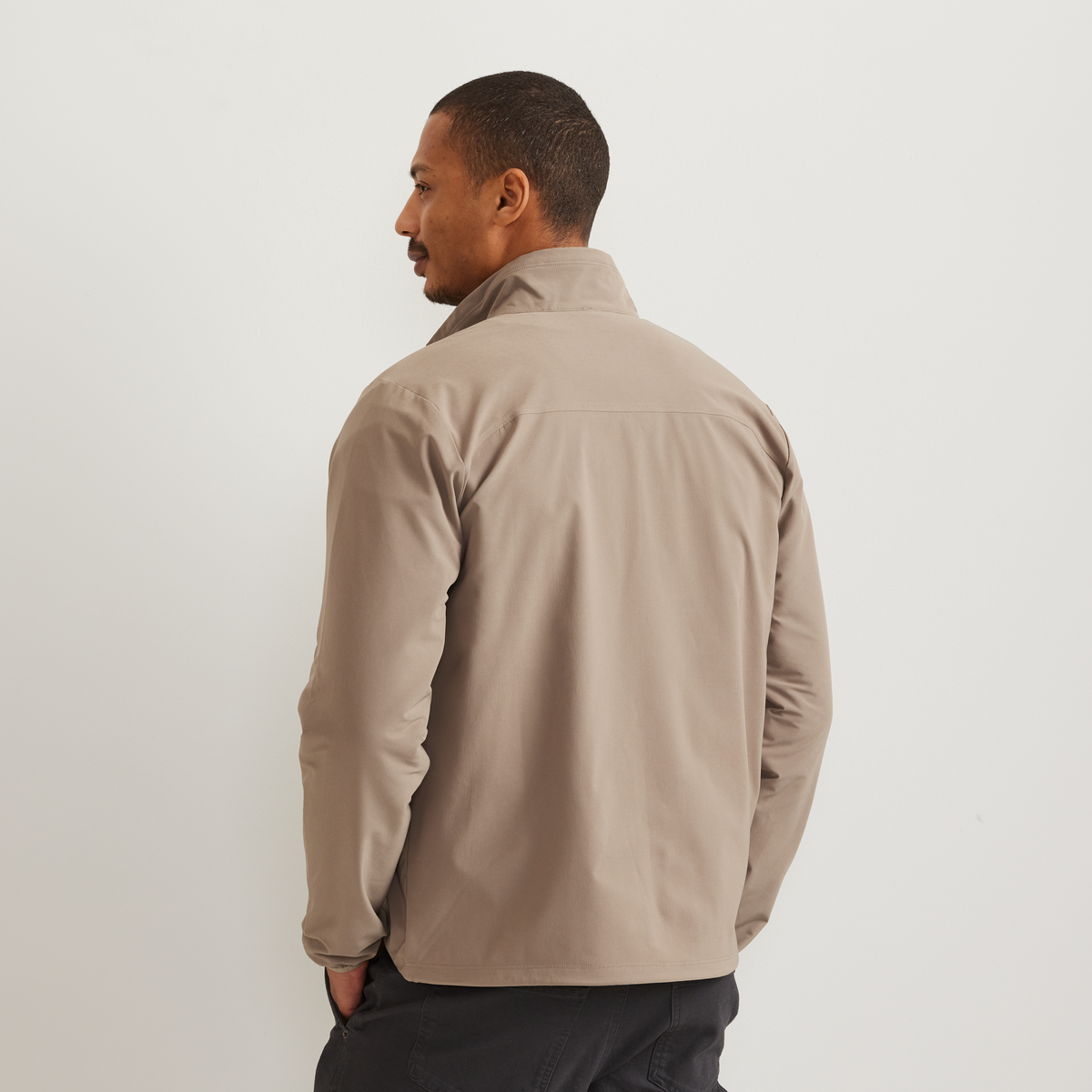 Eddie Bauer Men's Stratify Soft Shell Jacket alternate view 3