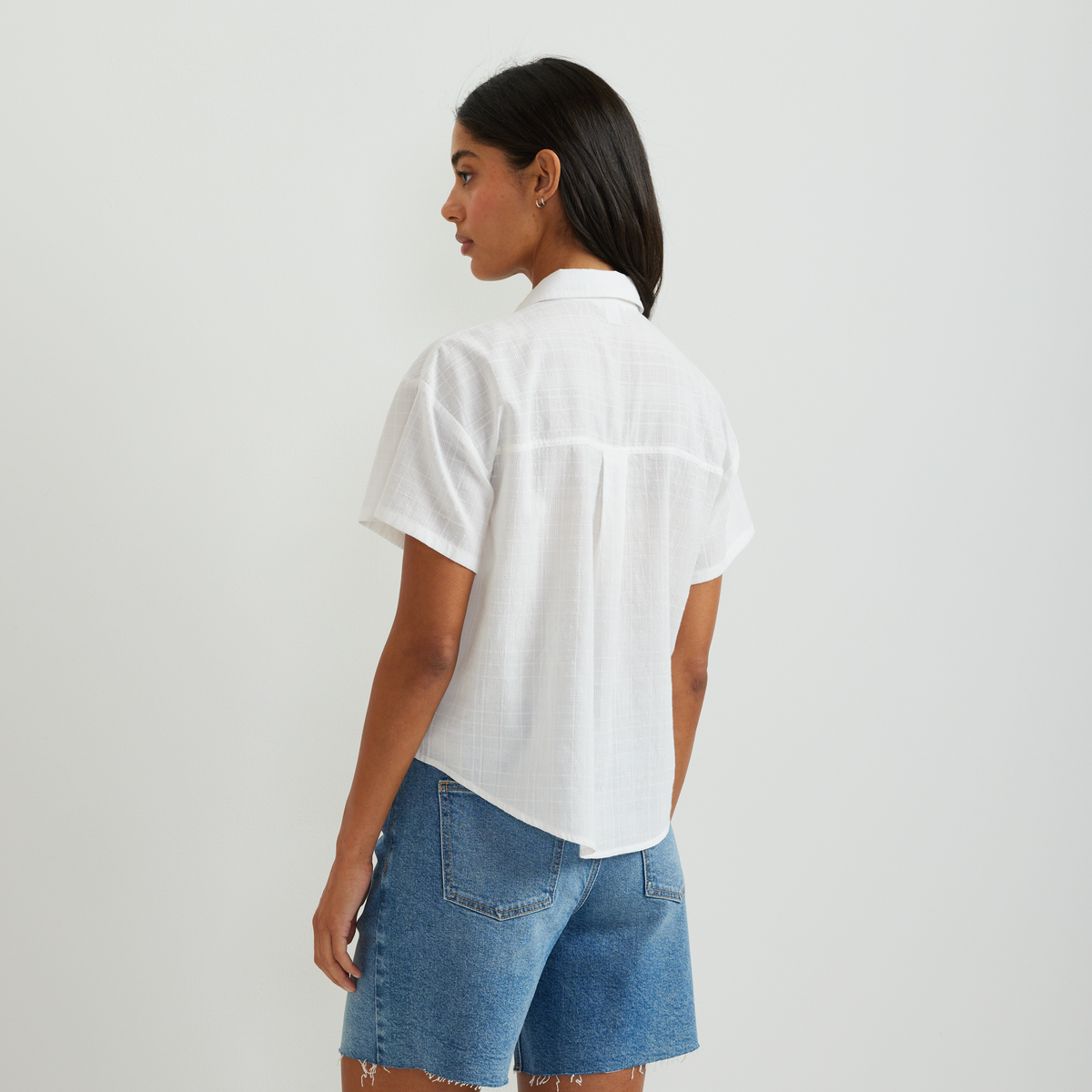 Eddie Bauer Women's Destination Utility Shirt - White alternate view 2