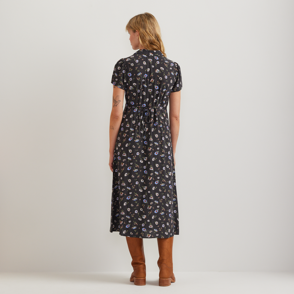 Eddie Bauer Women's Camp Collar Short-Sleeve Midi Dress alternate view 3