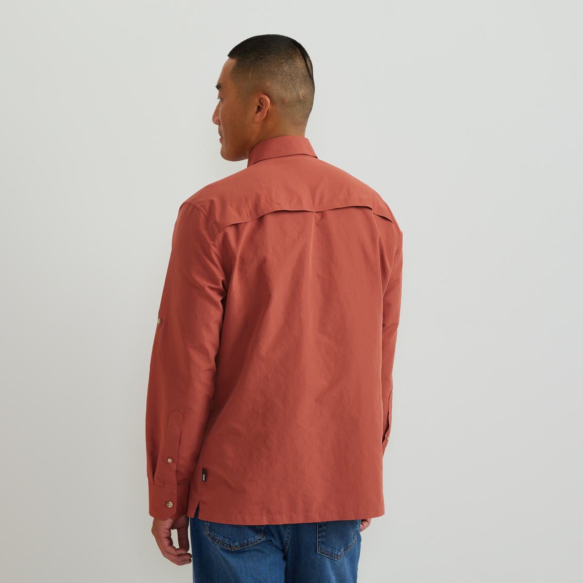 Eddie Bauer Men's Rainier Long-Sleeve Ripstop Shirt alternate view 3