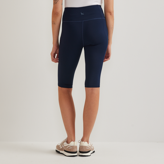 Eddie Bauer Women's Traverse Trail High-Rise Knee Shorts alternate view 1