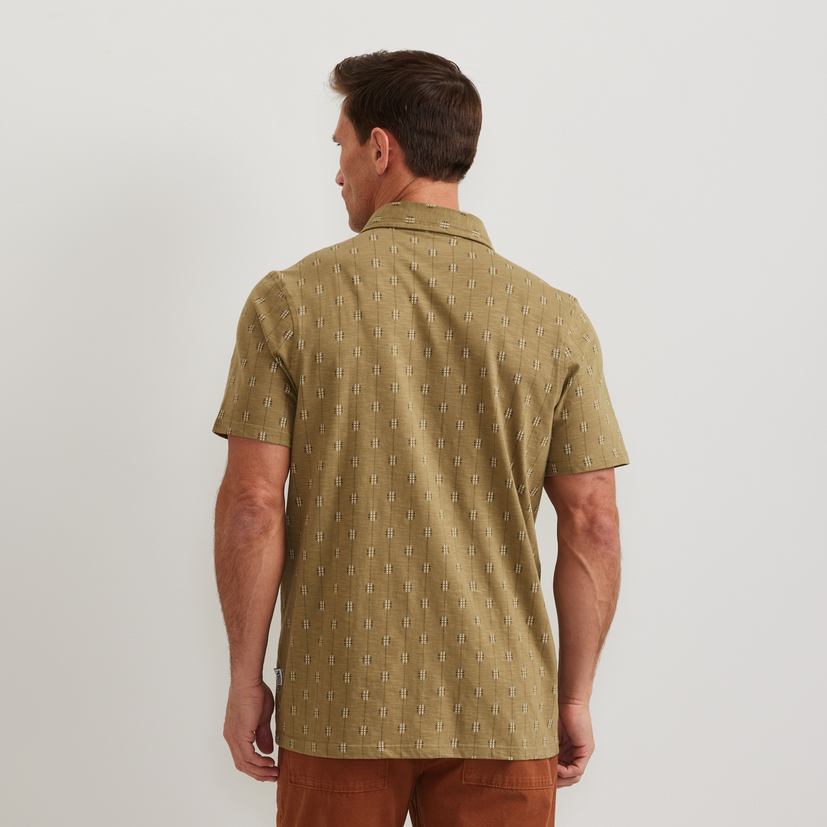 Eddie Bauer Men's Knit Baja Pocket Button-Up Shirt alternate view 4