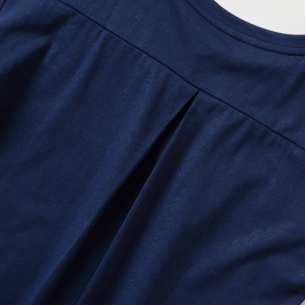 Eddie Bauer Girls Trail Short-Sleeve Pleated-Back Shirt alternate view 2