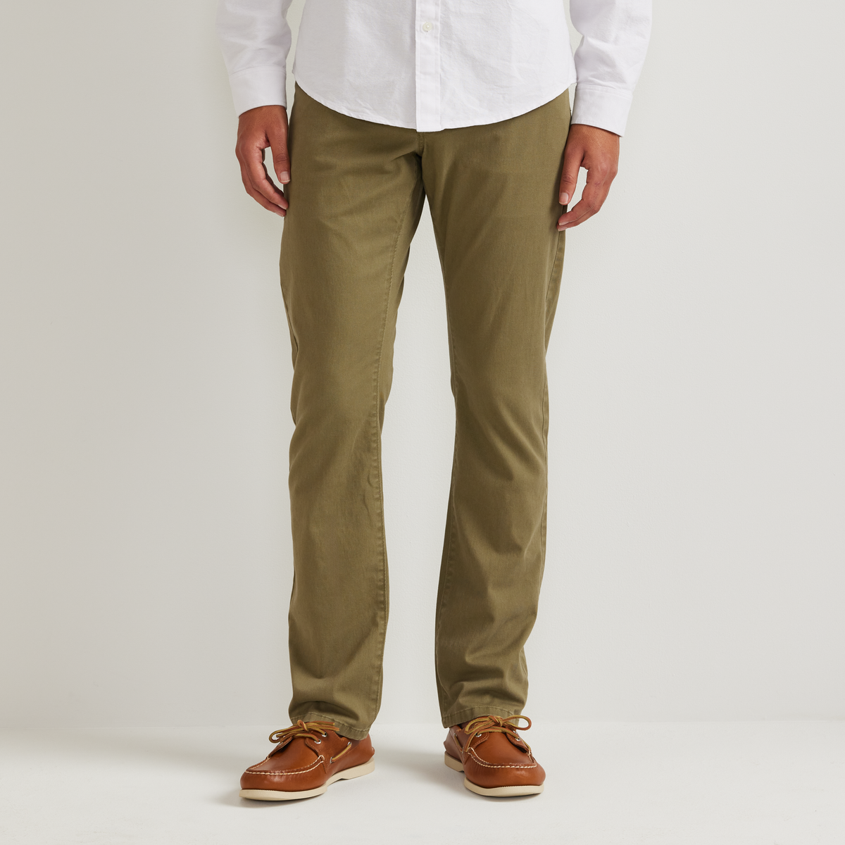 Eddie Bauer Men's Legend Wash Twill 5-Pocket Pants alternate view 4
