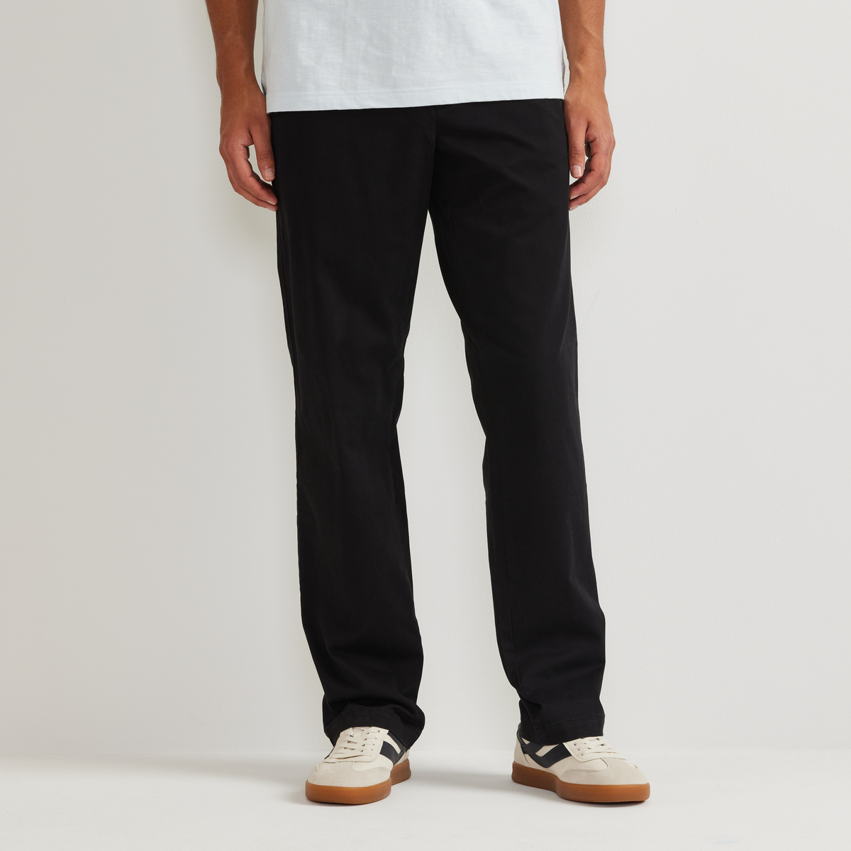 Eddie Bauer Men's Legend Wash Twill Pants alternate view 1
