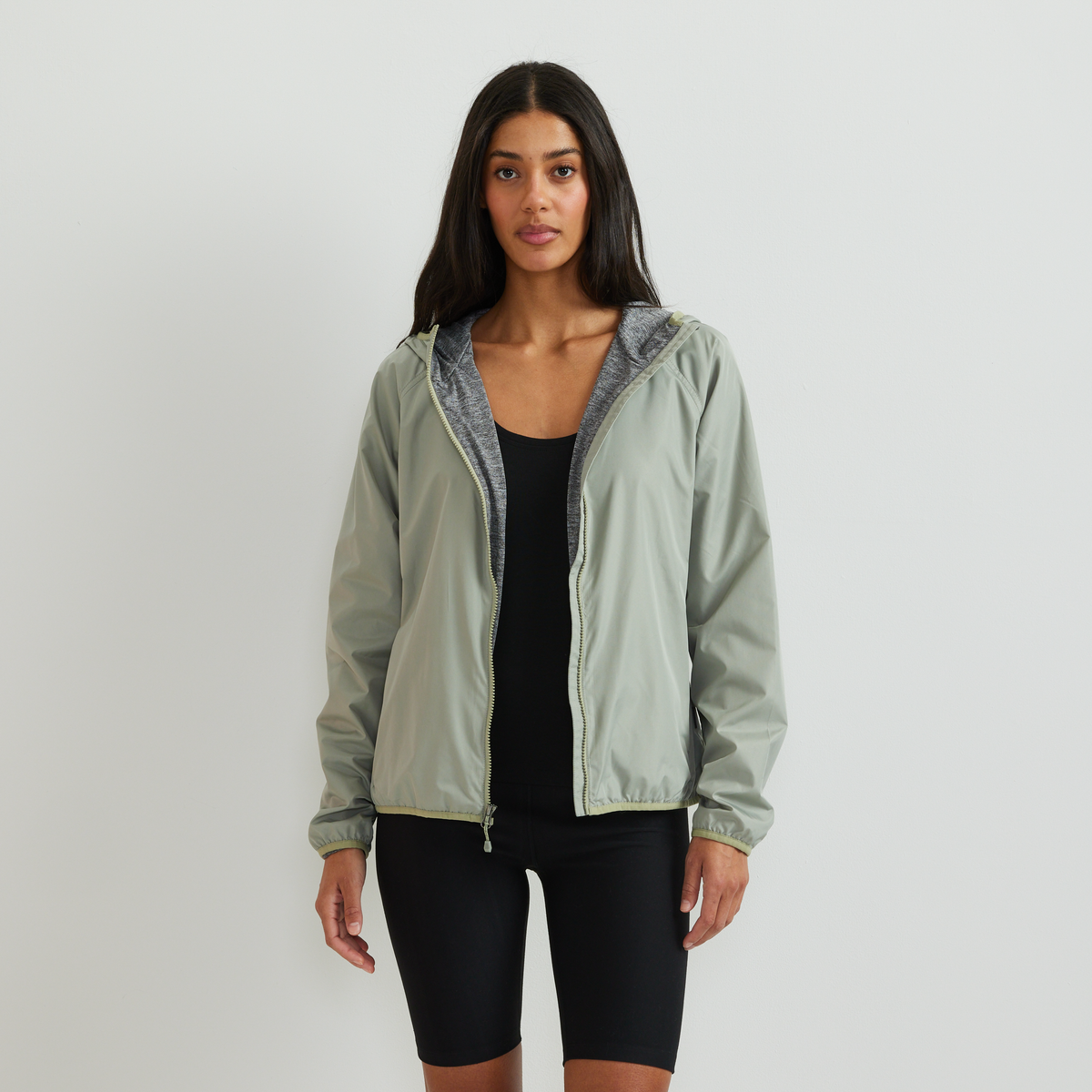 Eddie Bauer Women's Quilo Lined Windproof Wind Jacket alternate view 2