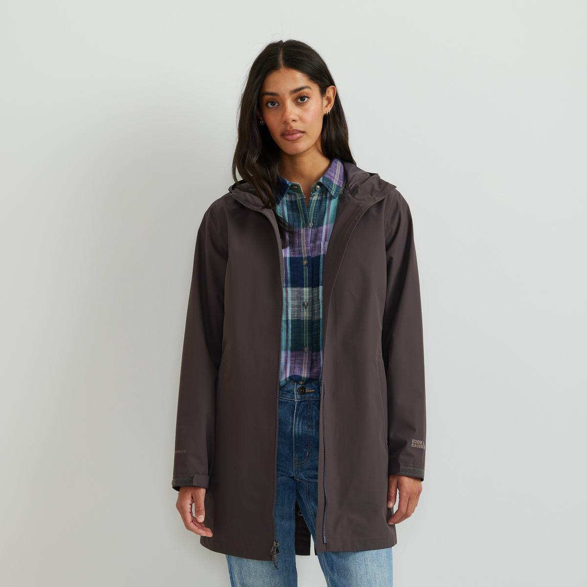 Eddie Bauer Women's Rainy Pass Water-Repellent Trench Coat alternate view 4