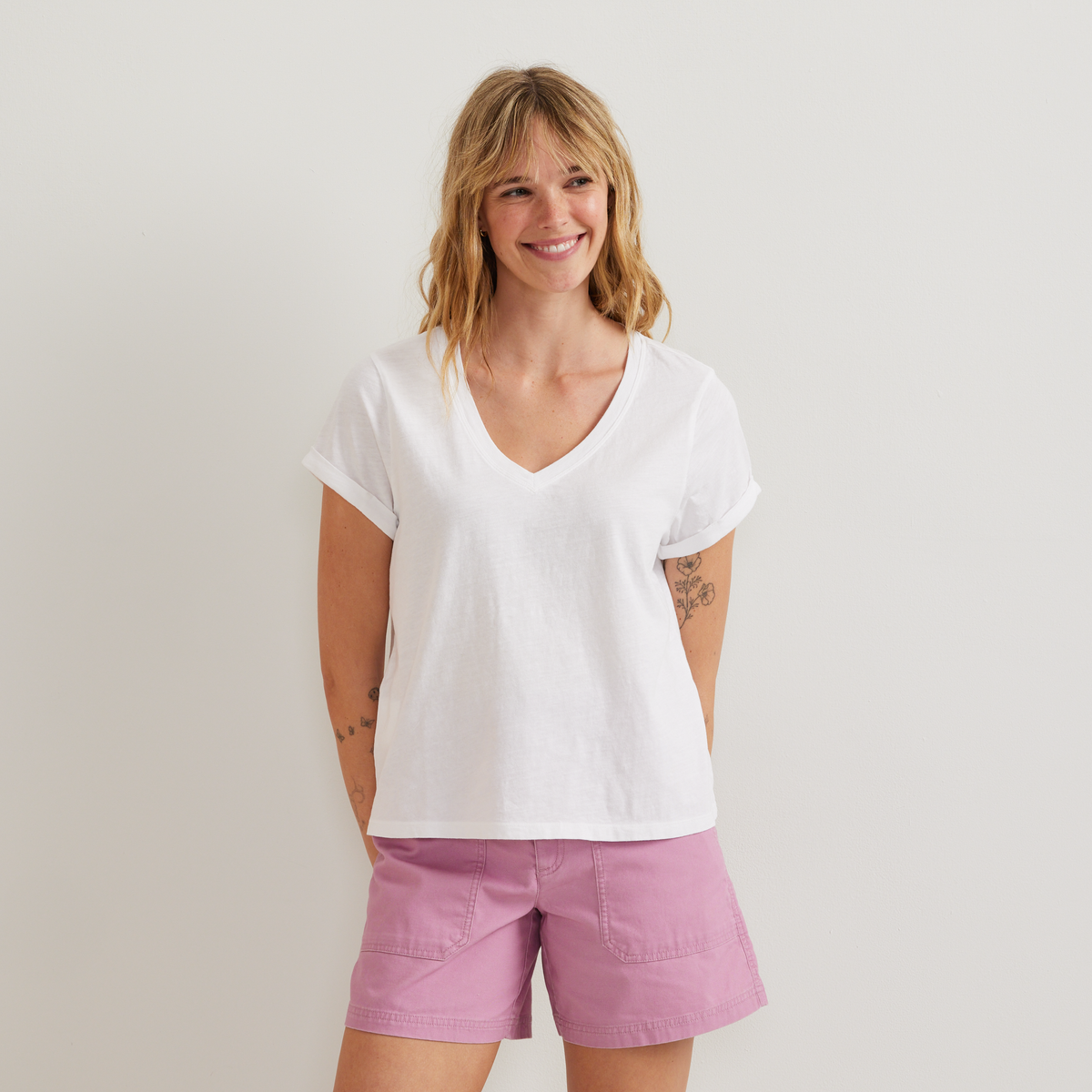 Eddie Bauer Women's Sunwashed V-Neck T-Shirt alternate view 2
