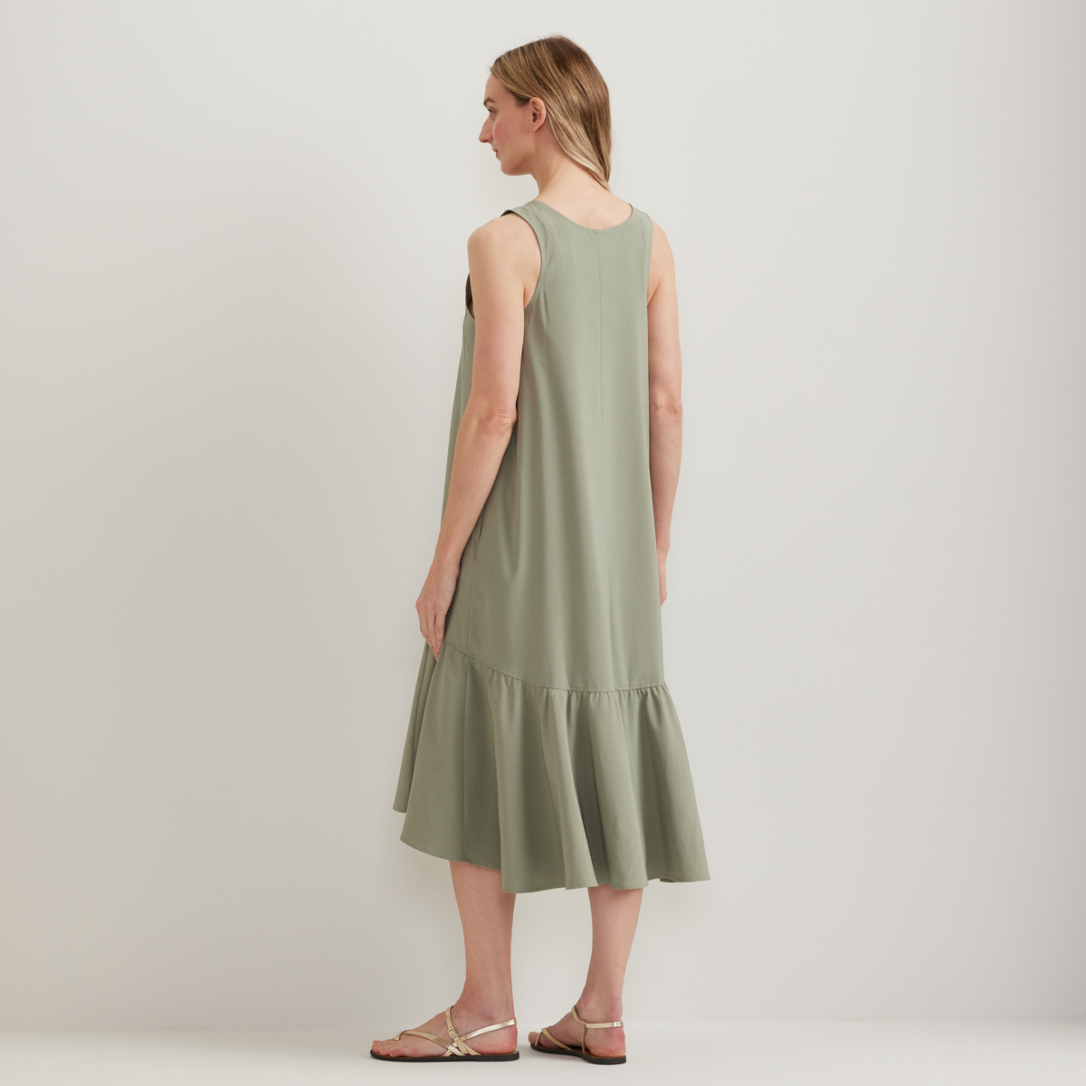 Eddie Bauer Women's Departure Midi Dress alternate view 3