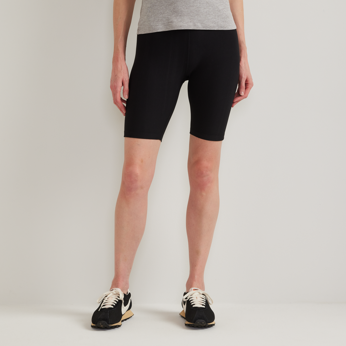 Eddie Bauer Women's Train Ascent Bike Shorts alternate view 4