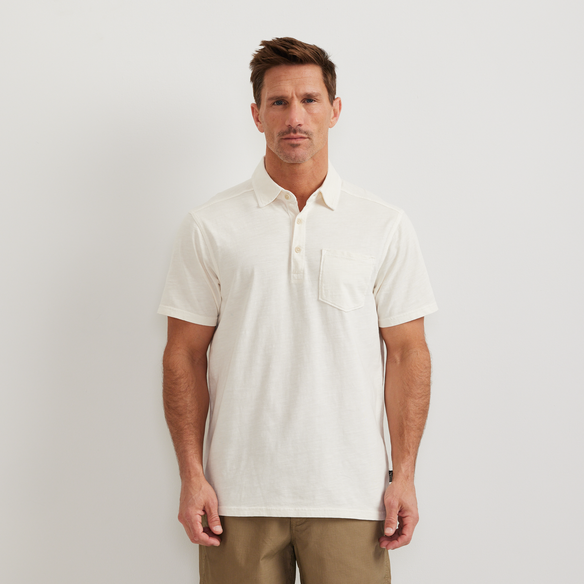 Eddie Bauer Men's Sunwashed Cotton Pocket Polo alternate view 1