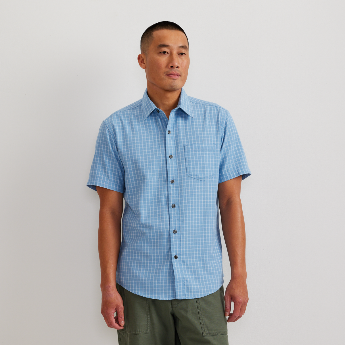 Eddie Bauer Men's Tidelands Short-Sleeve Yarn-Dyed Textured Shirt alternate view 3