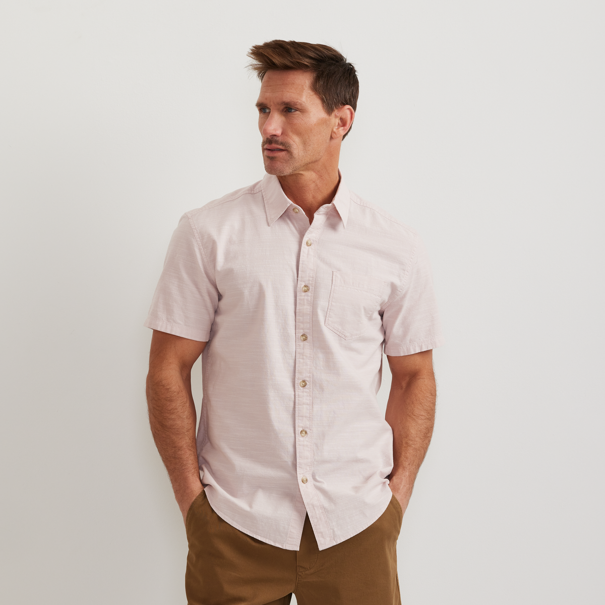 Eddie Bauer Men's Camano Short-Sleeve Shirt - Solid alternate view 3