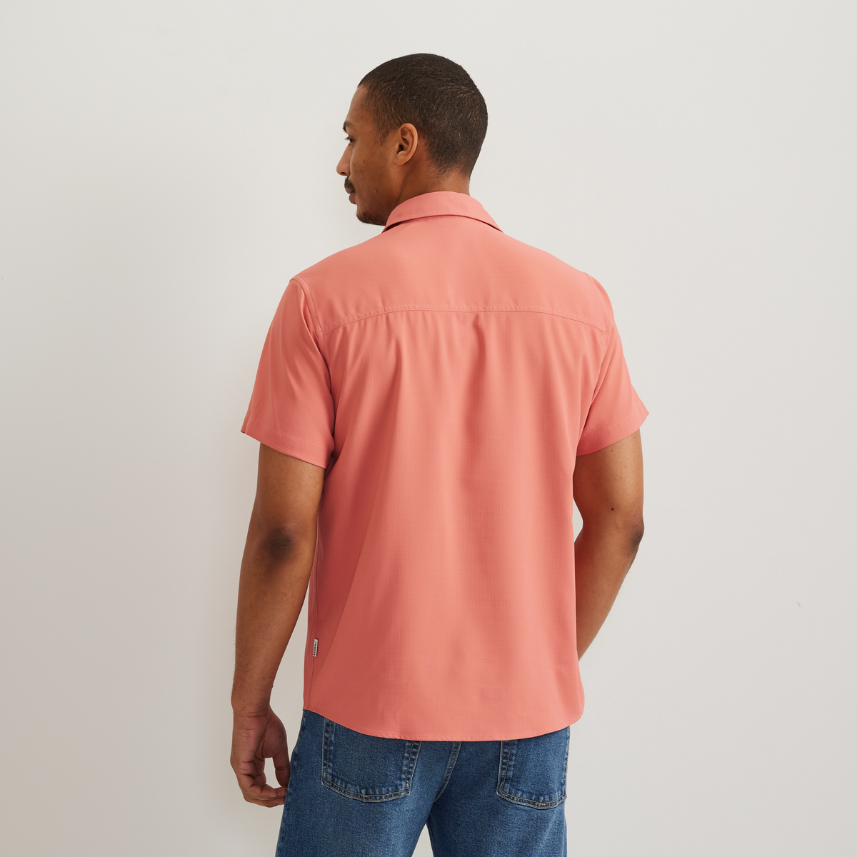 Eddie Bauer Men's Short Sleeve Destination Shirt-Solid alternate view 5