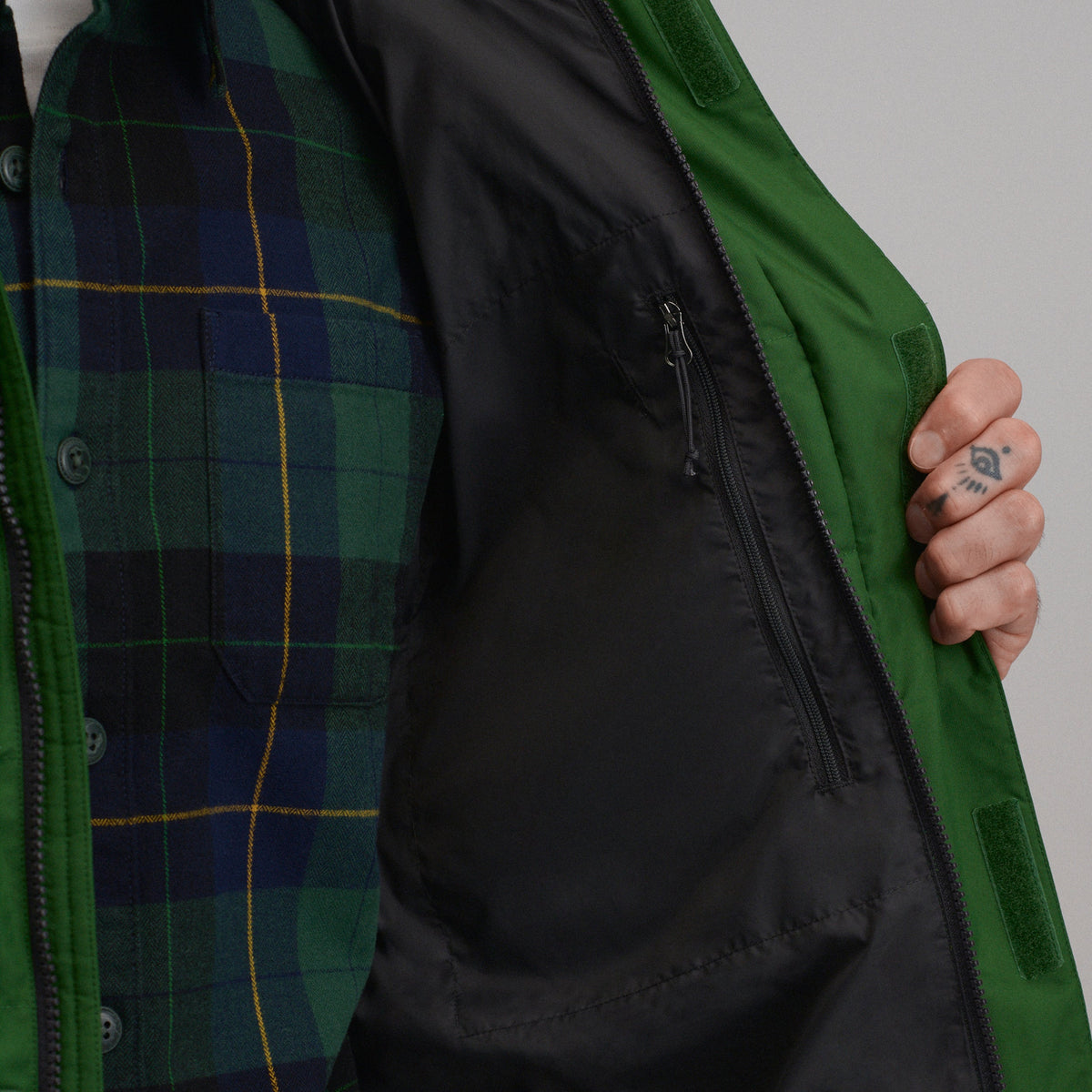 Eddie Bauer Men's Boundary Pass Down Parka alternate view 2