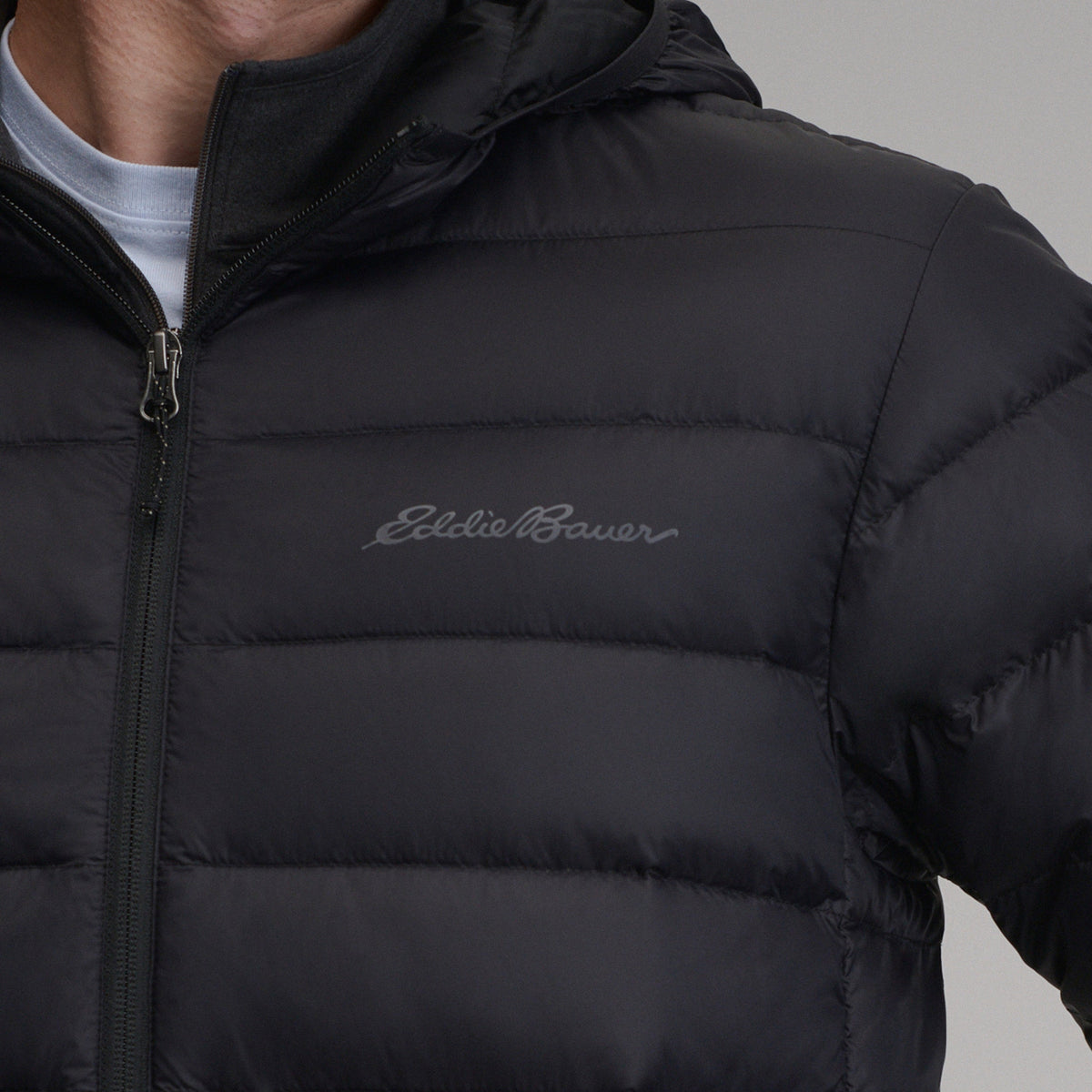 Eddie Bauer Men's CirrusLite Down Hooded Jacket alternate view 2