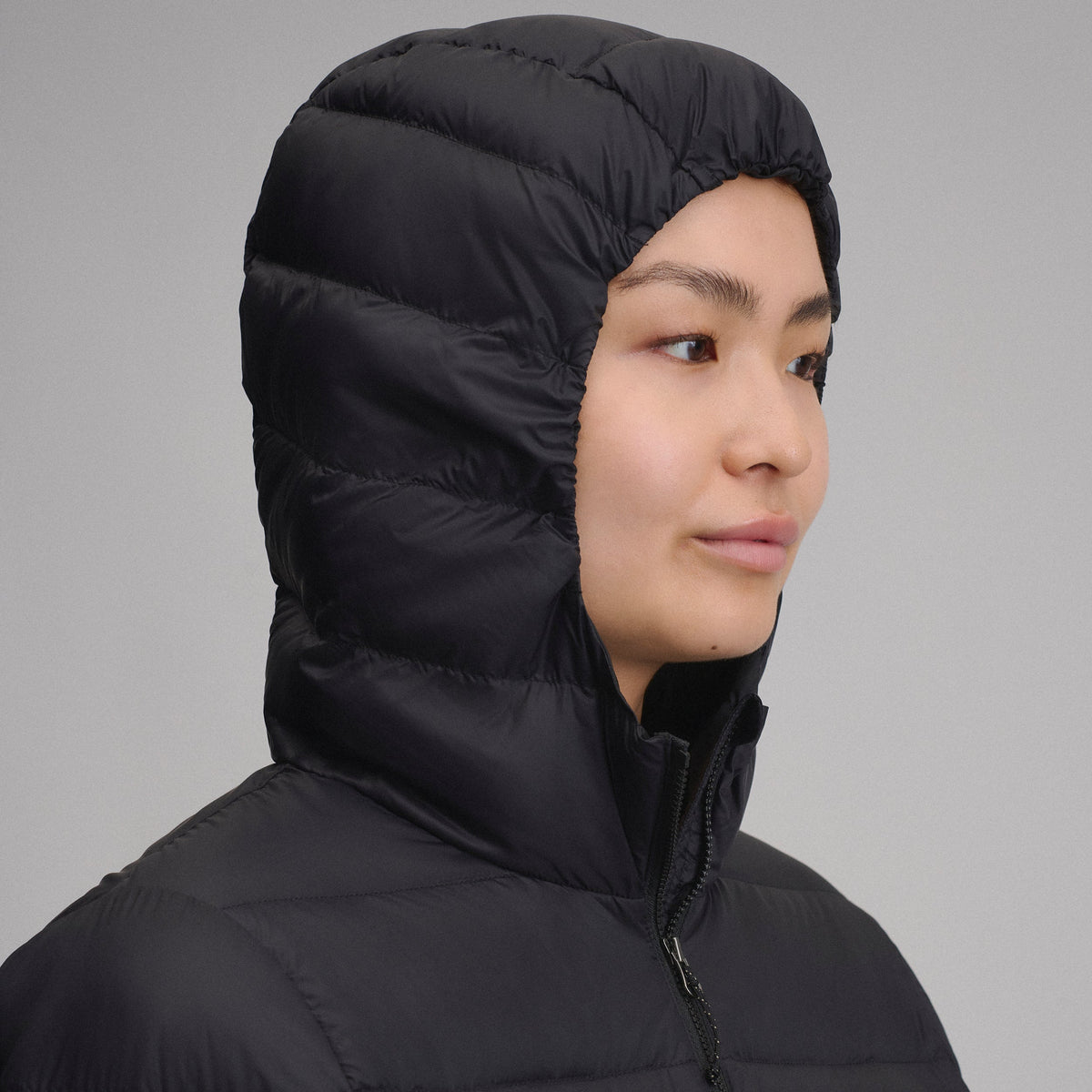 Eddie Bauer Women's CirrusLite Down Hooded Parka alternate view 3