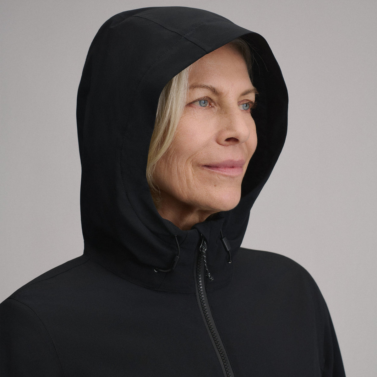Eddie Bauer Women's Cloud Cap Stretch Insulated Parka alternate view 3