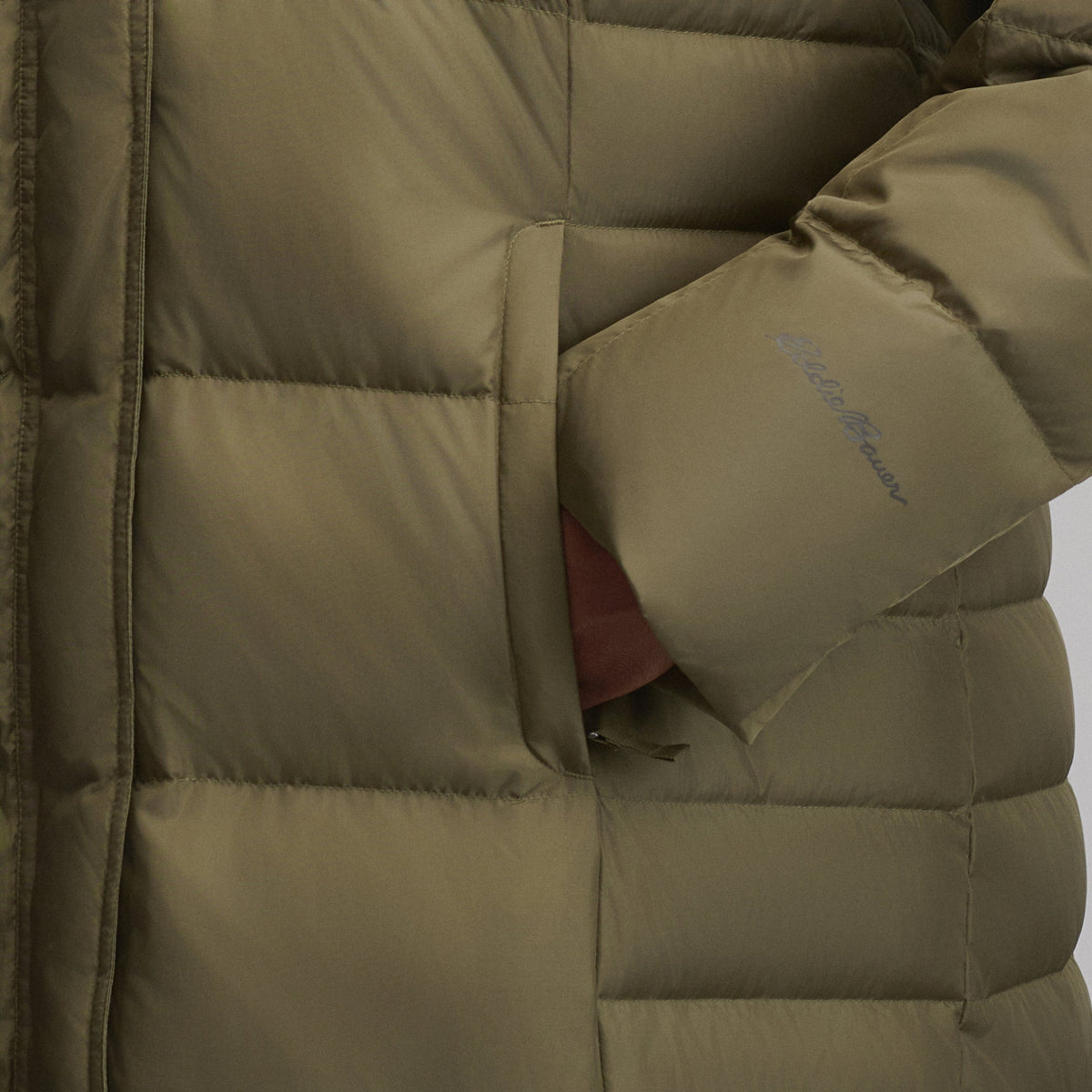Eddie Bauer Women's Lodge Down Duffle Jacket alternate view 2