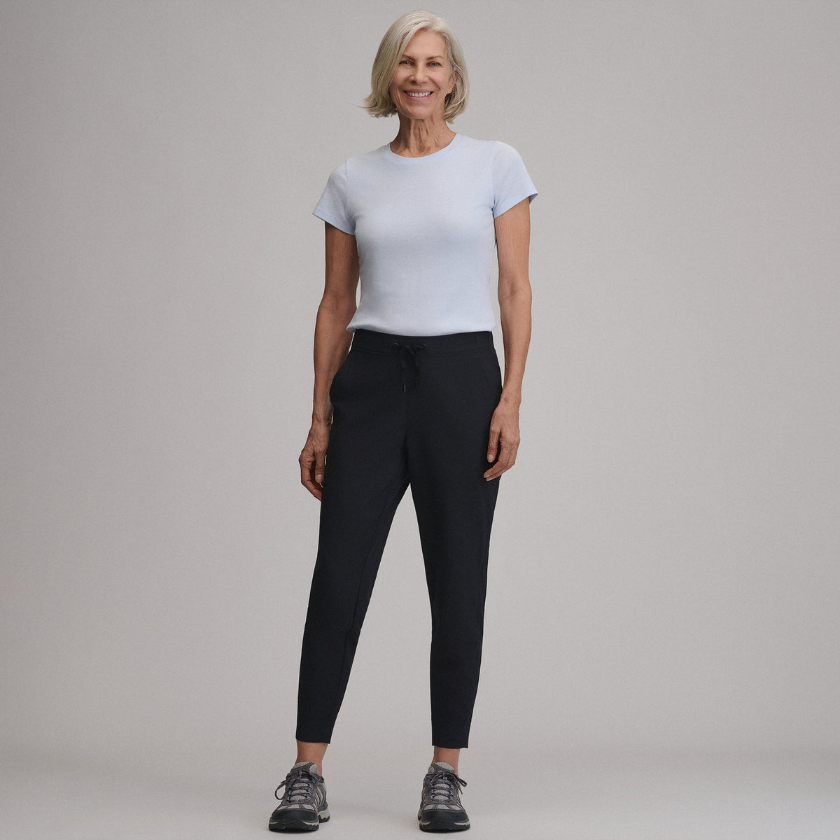 Eddie Bauer Women's Departure Stretch Mid-Rise Joggers alternate view 3