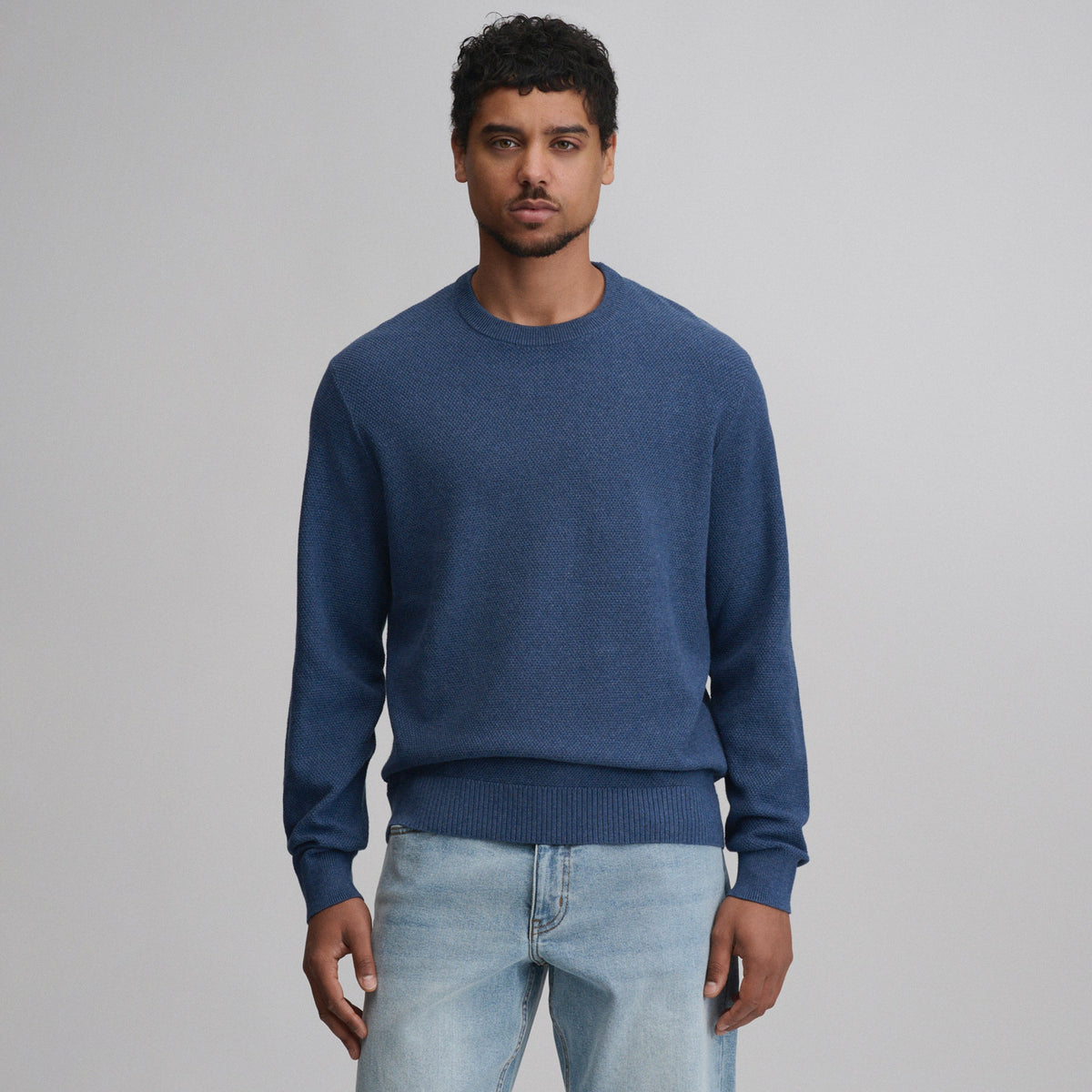 Eddie Bauer Men's Classic Crew Solid Sweater alternate view 4