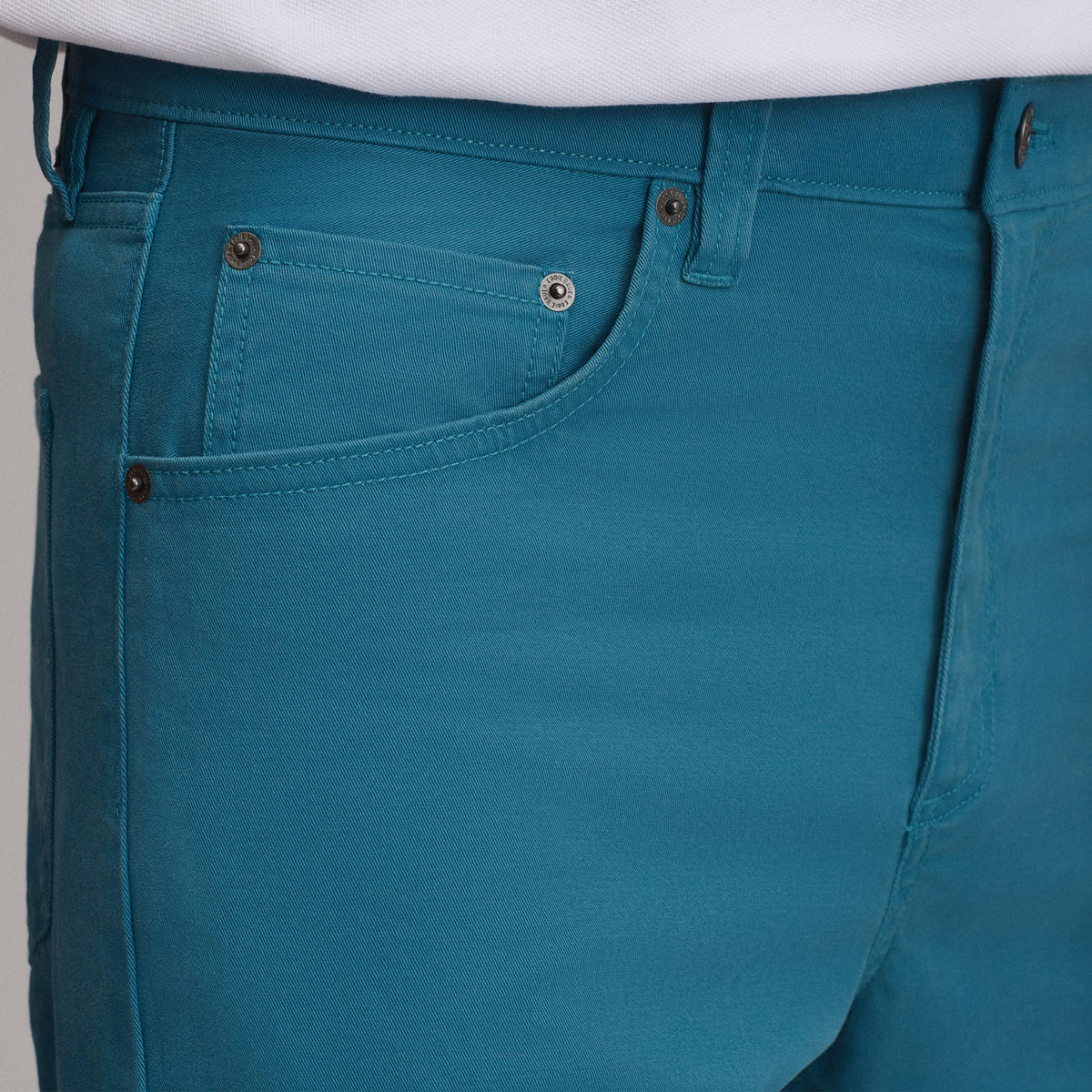 Eddie Bauer Men's Legend Wash Twill 5-Pocket Pants alternate view 2