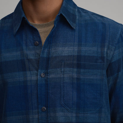 Eddie Bauer Men's Long-Sleeve Fine Wale Corduroy Shirt - Plaid alternate view 2
