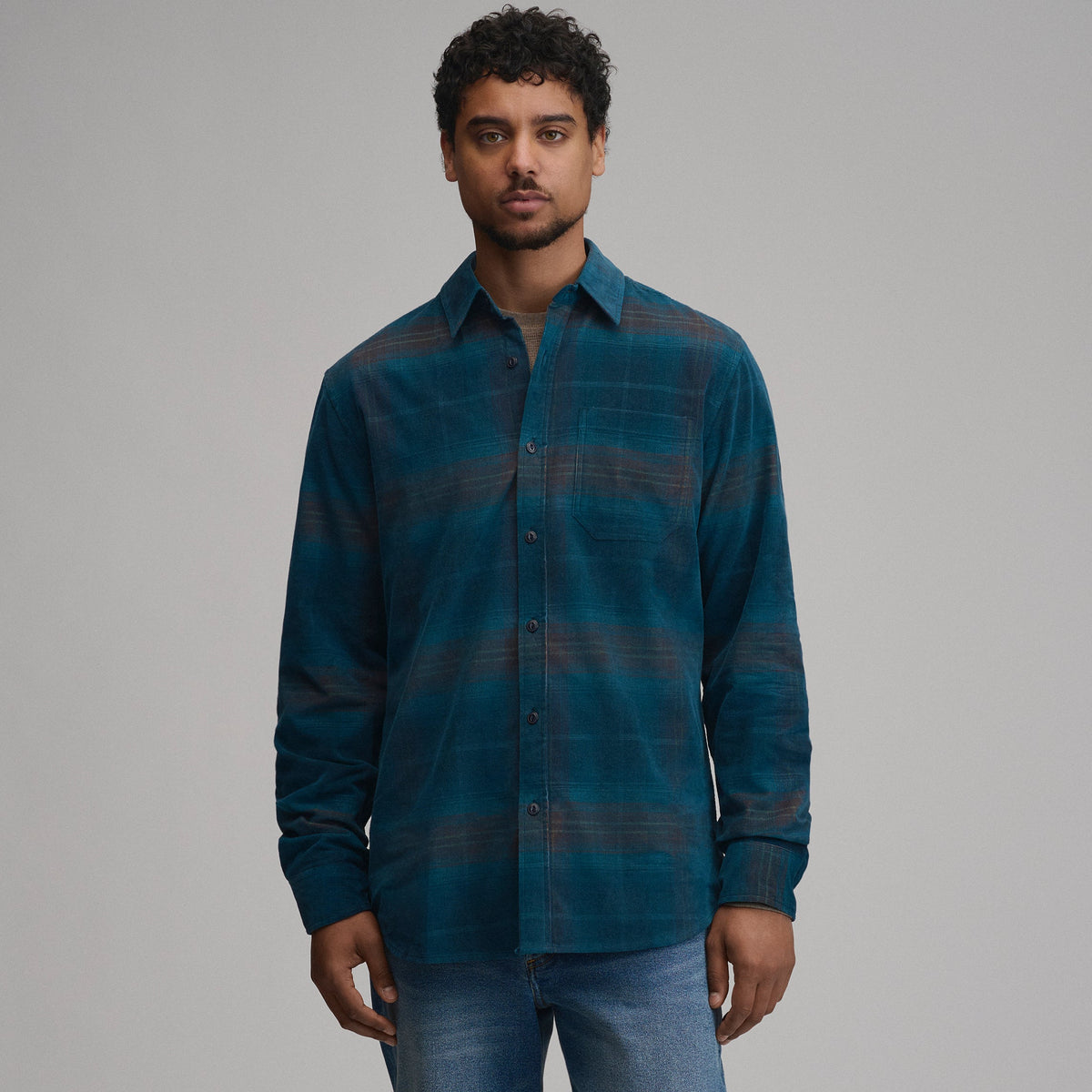 Eddie Bauer Men's Long-Sleeve Fine Wale Corduroy Shirt - Plaid alternate view 4