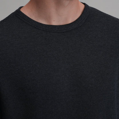 Eddie Bauer Men's Plaited Waffle Thermal Crew alternate view 2