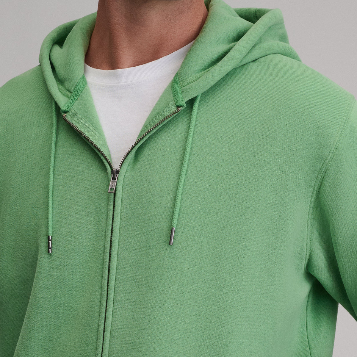 Eddie Bauer Men's Vintage Soft Full-Zip Sweatshirt alternate view 2