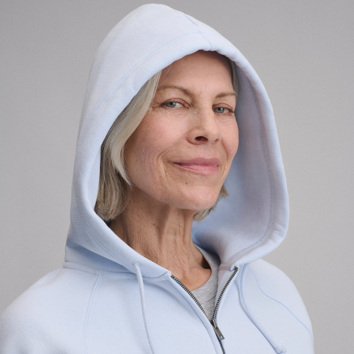 Eddie Bauer Women's Vintage Soft Full-Zip Hoodie alternate view 3