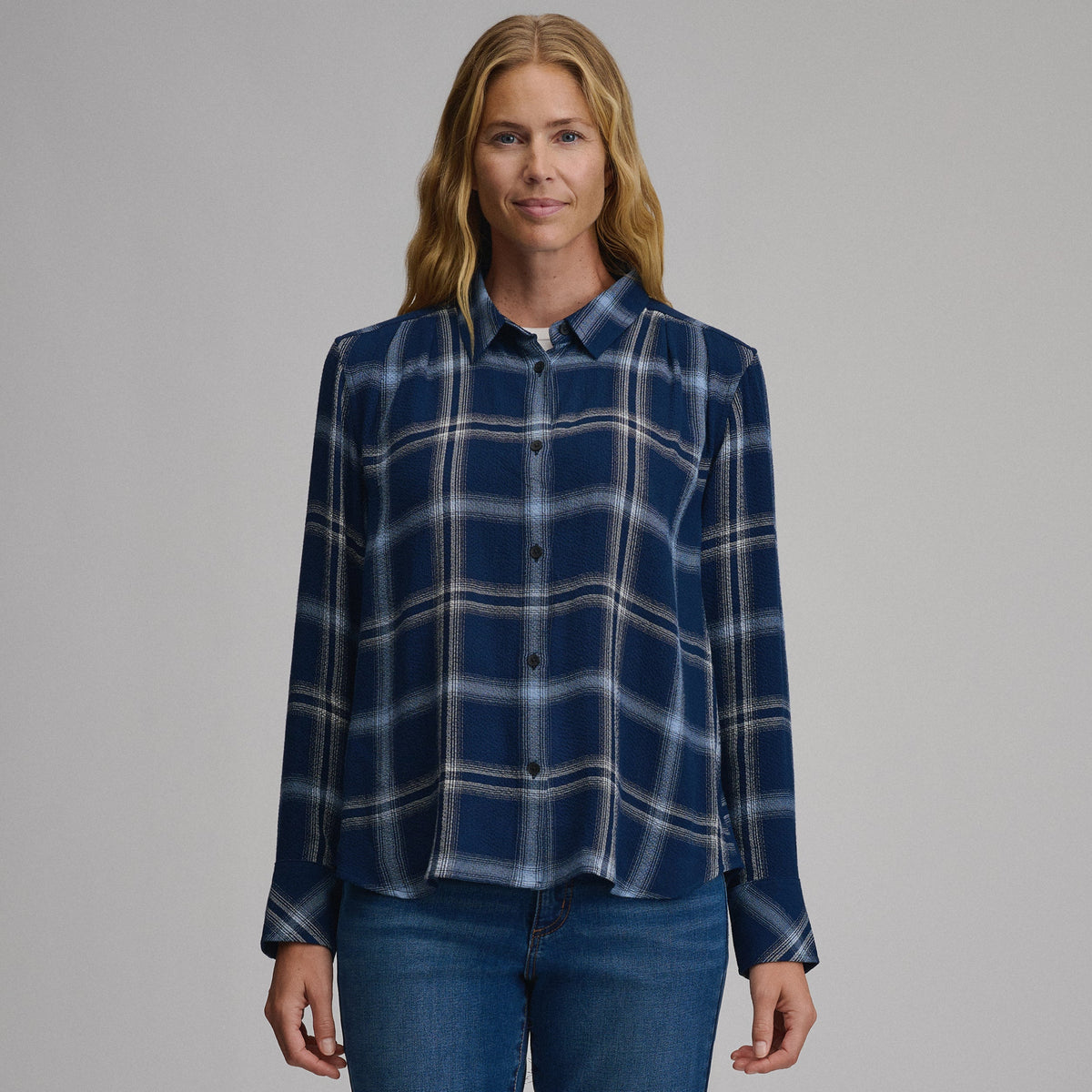 Eddie Bauer Women's Long-Sleeve Softened Button-Down Shirt product image