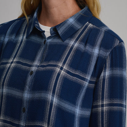 Eddie Bauer Women's Long-Sleeve Softened Button-Down Shirt alternate view 2