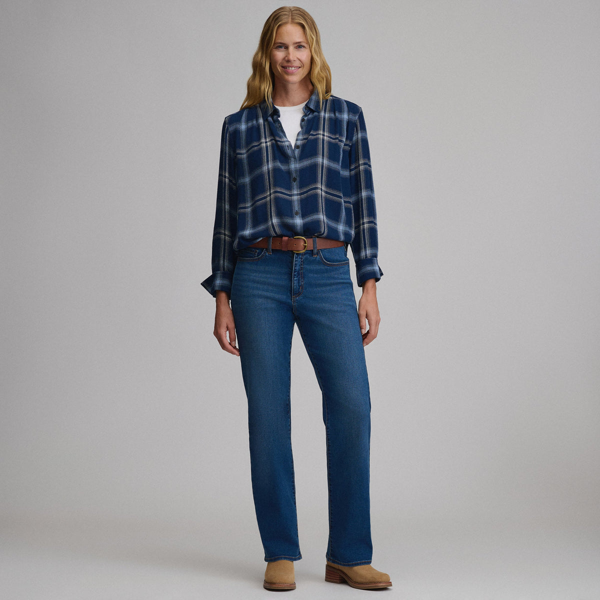 Eddie Bauer Women's Long-Sleeve Softened Button-Down Shirt alternate view 3