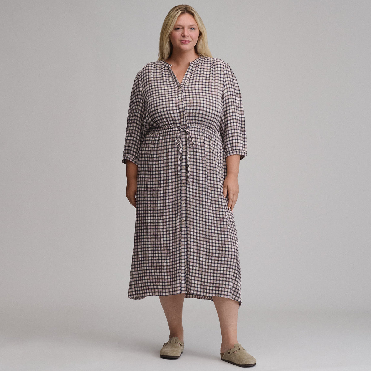 Eddie Bauer Women's Plaid Button Front Belted Midi Dress alternate view 3