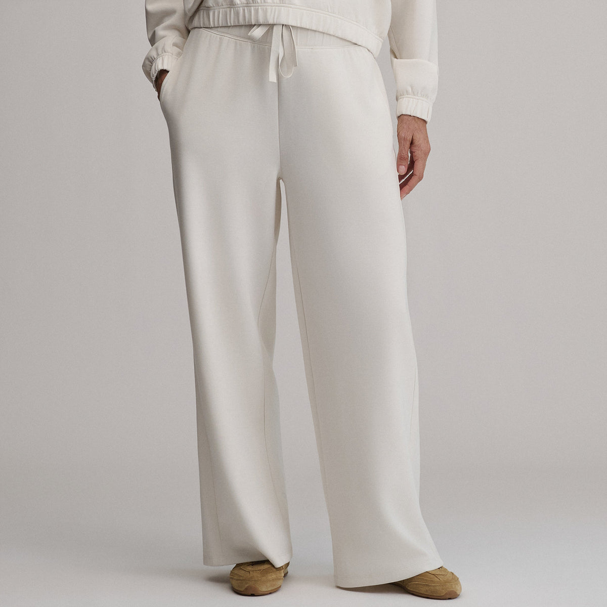 Eddie Bauer Women's Luxe Soft Wide-Leg Pants alternate view 4
