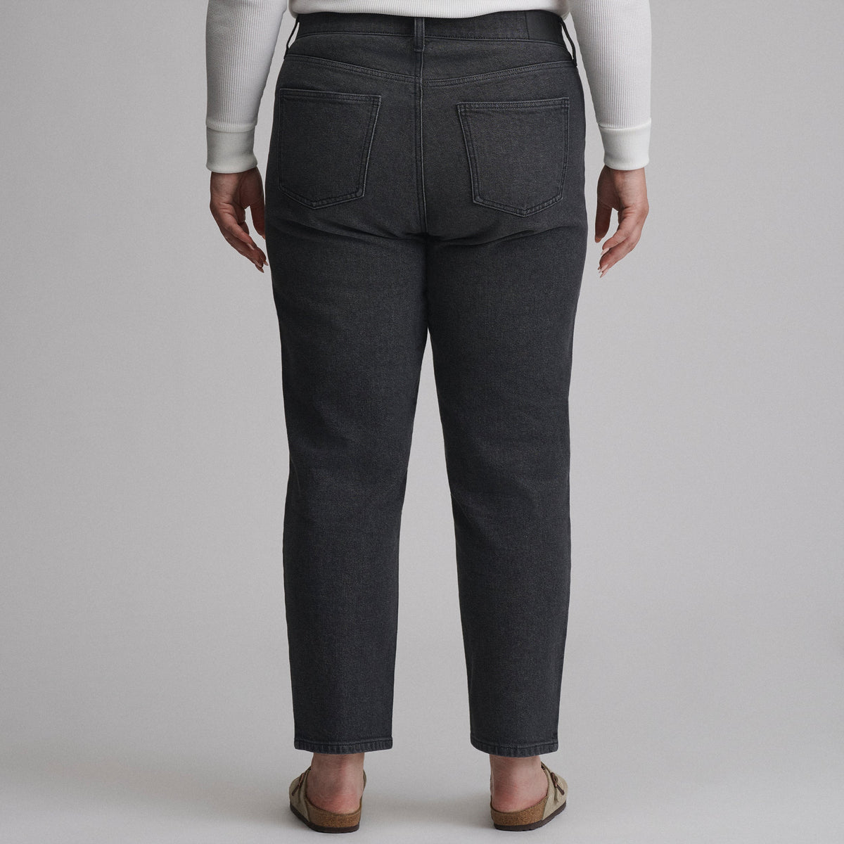 Eddie Bauer Women's Iconic Perfect Straight Jean alternate view 4