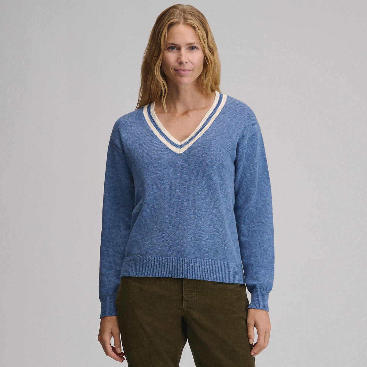 Eddie Bauer Women's Everyday V-Neck Sweater - Tipped Collar product image