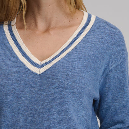 Eddie Bauer Women's Everyday V-Neck Sweater - Tipped Collar alternate view 2