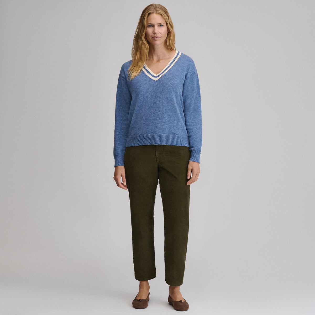 Eddie Bauer Women's Everyday V-Neck Sweater - Tipped Collar alternate view 3