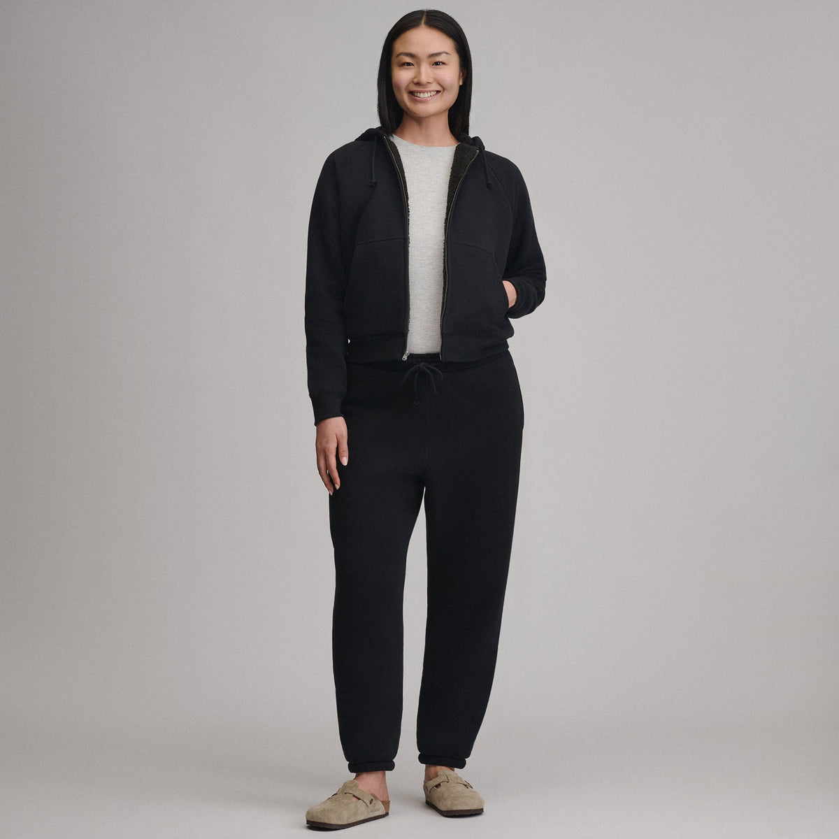 Eddie Bauer Women's The Vintage Soft Faux Sherpa Lined Jogger alternate view 4