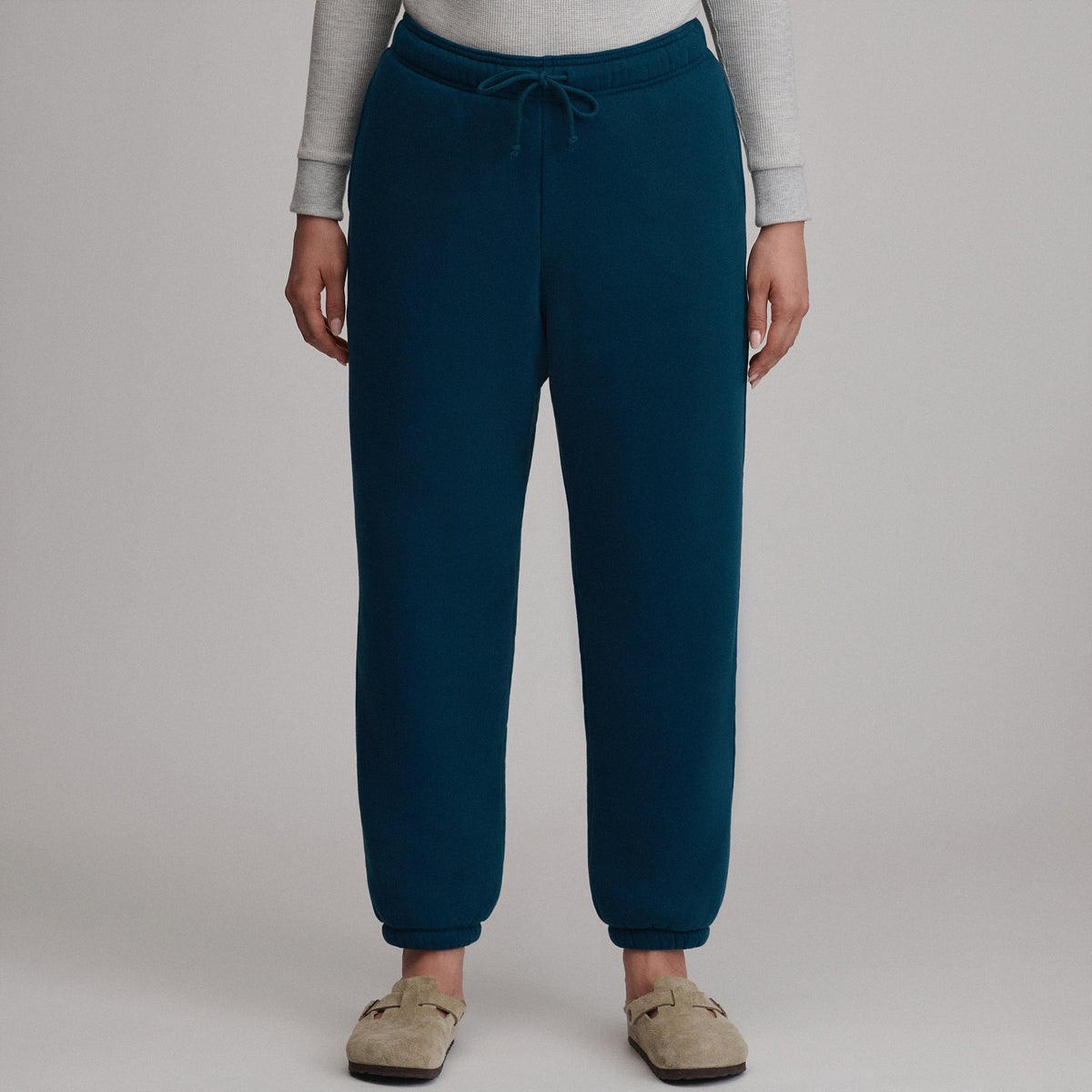 Eddie Bauer Women's The Vintage Soft Faux Sherpa Lined Jogger alternate view 5