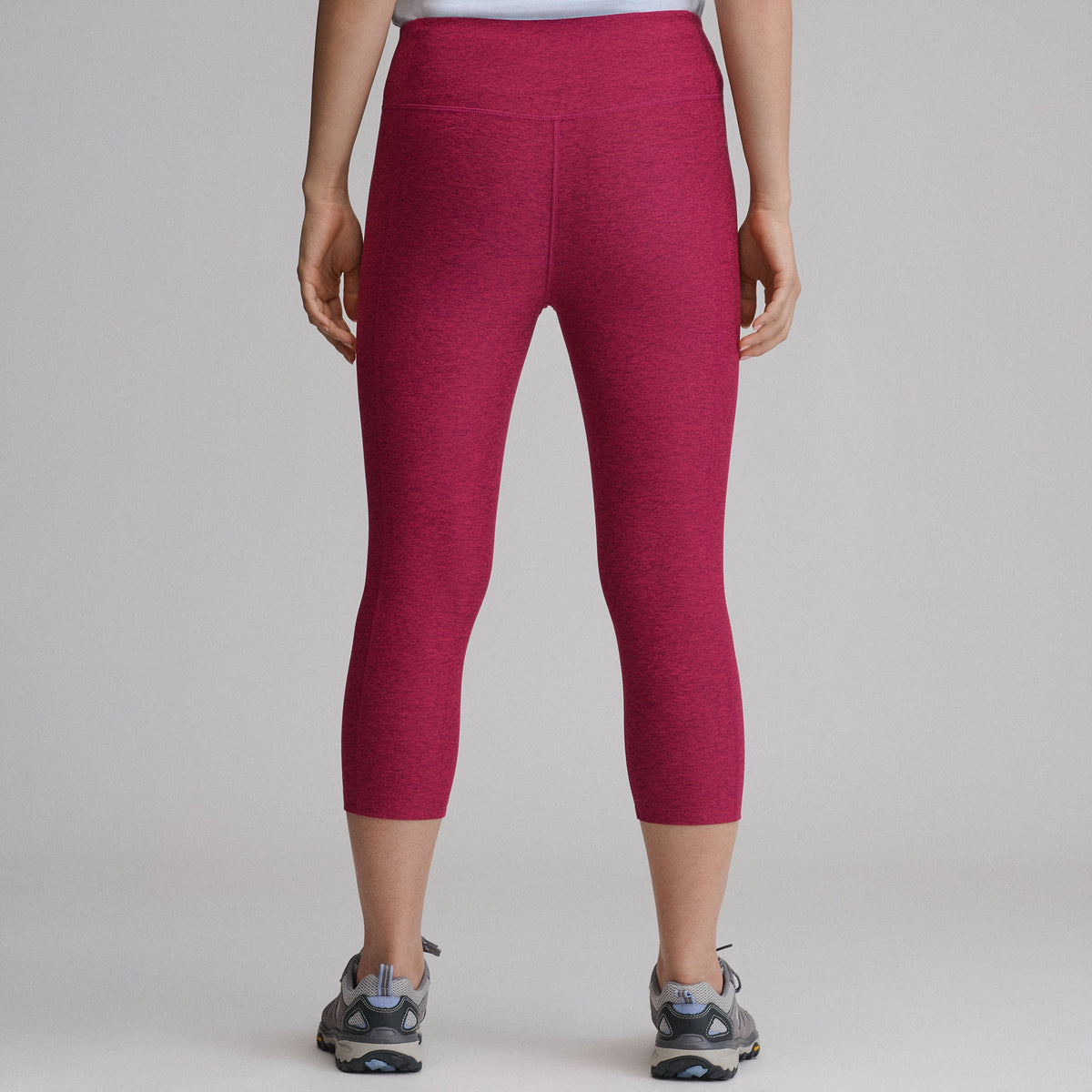 Eddie Bauer Women's Train Ascent 2.0 High-Rise Capri Leggings alternate view 4