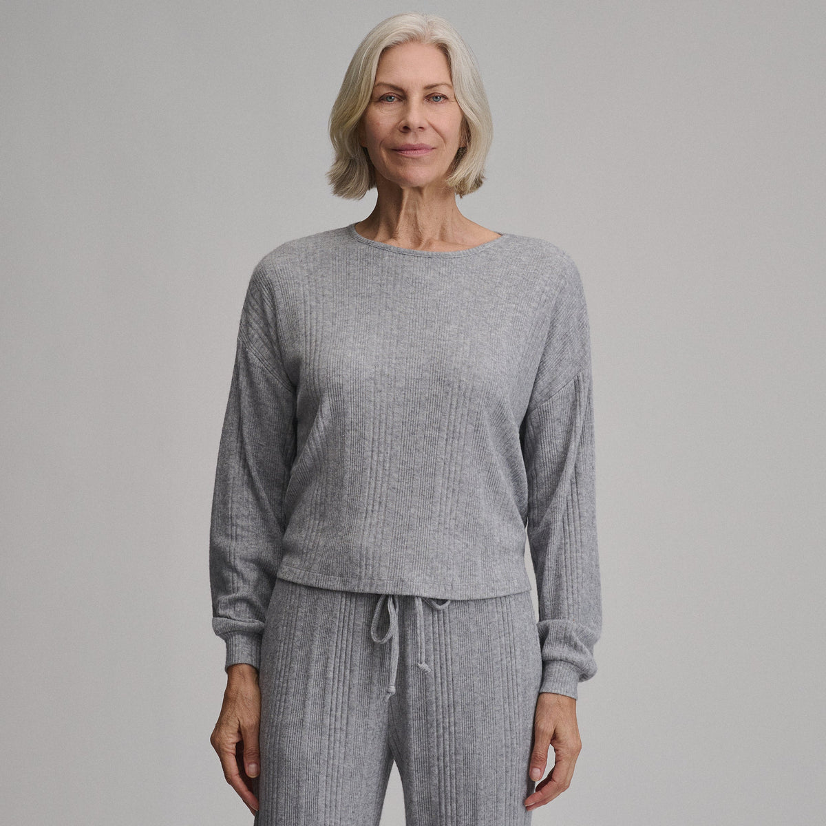 Eddie Bauer Women's Long-Sleeve Cozy Rib Crew alternate view 3
