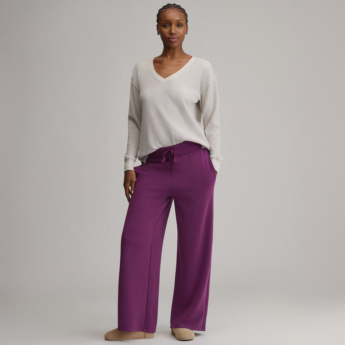 Eddie Bauer Women's Long-Sleeve V-Neck Boyfriend Thermal Crew alternate view 3