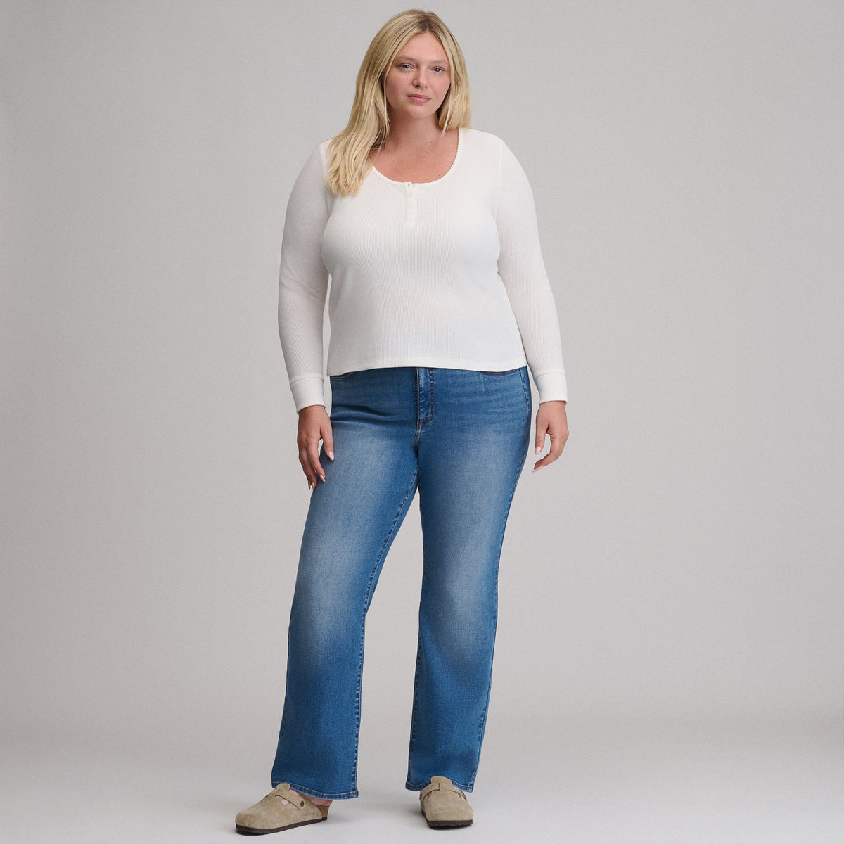 Eddie Bauer Women's Infinity Thermal Henley alternate view 4
