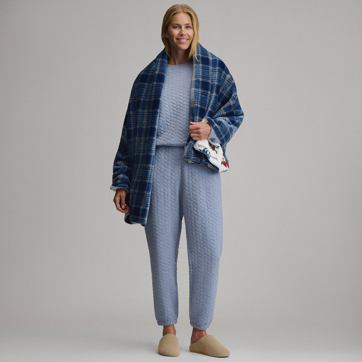 Eddie Bauer Women's Quilted Pants alternate view 3