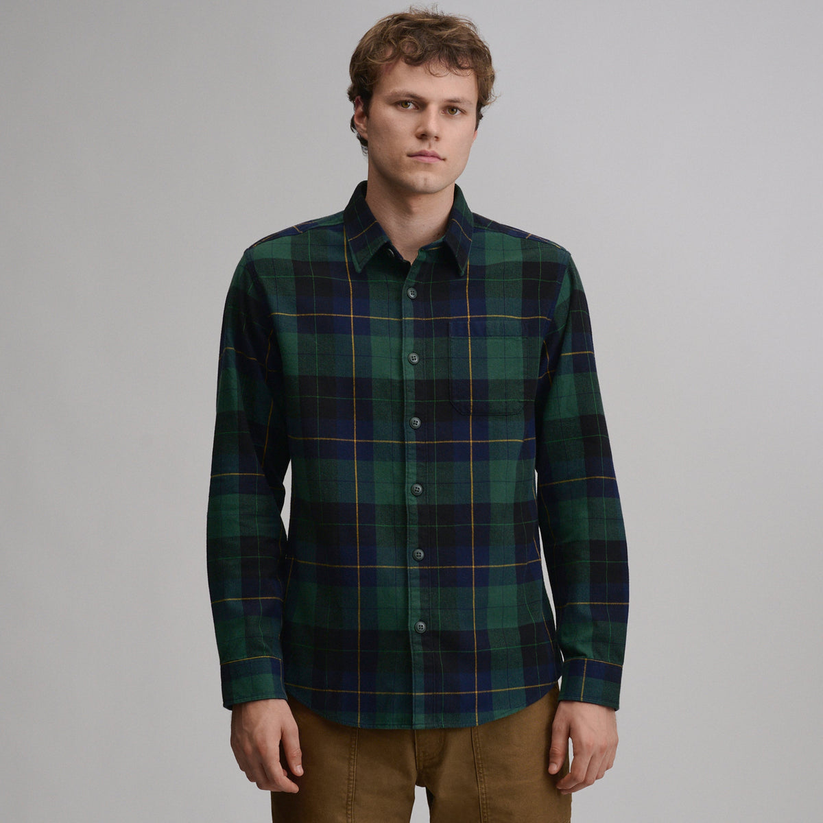 Eddie Bauer Men's Eddie's Favorite Classic Fit Flannel - Plaid alternate view 4
