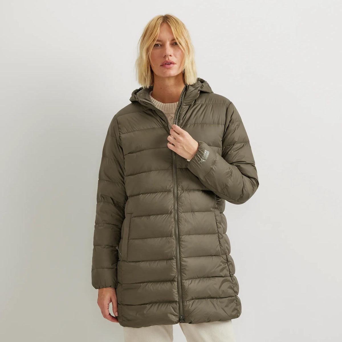 Eddie Bauer Women's CirrusLite Down Hooded Parka alternate view 2